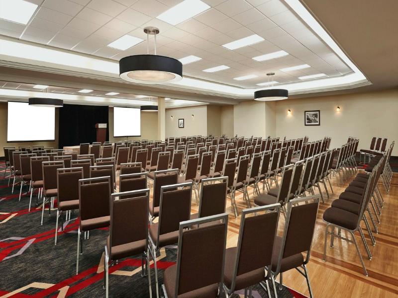 Four Points By Sheraton Edmonton South Εξωτερικό φωτογραφία
