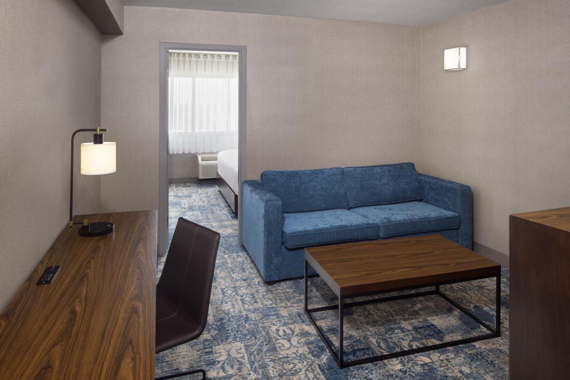 Four Points By Sheraton Edmonton South Εξωτερικό φωτογραφία