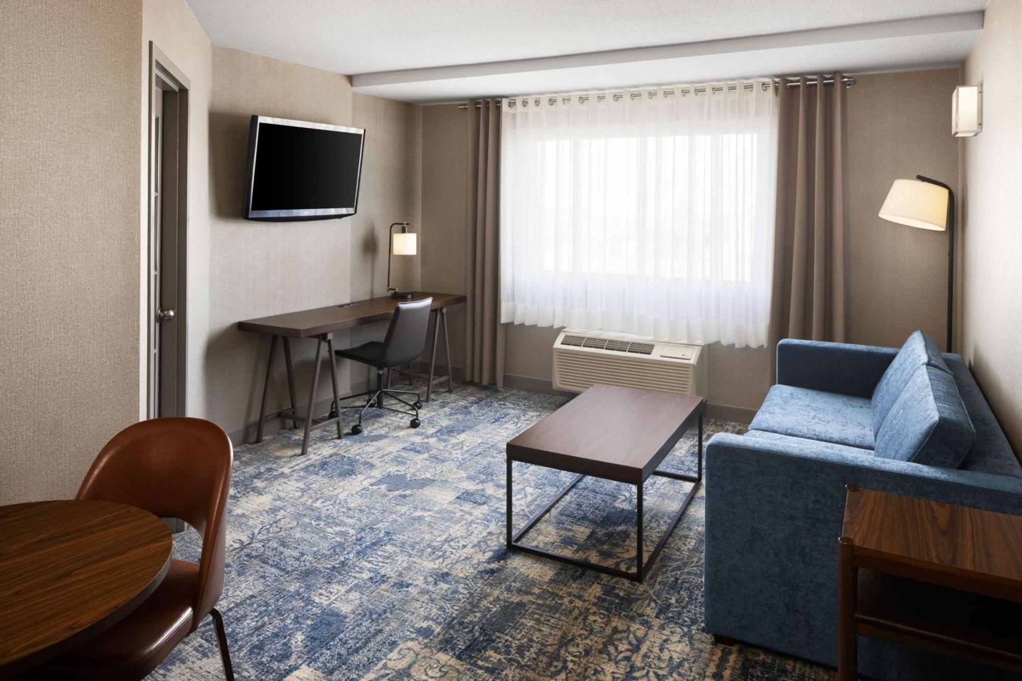 Four Points By Sheraton Edmonton South Εξωτερικό φωτογραφία