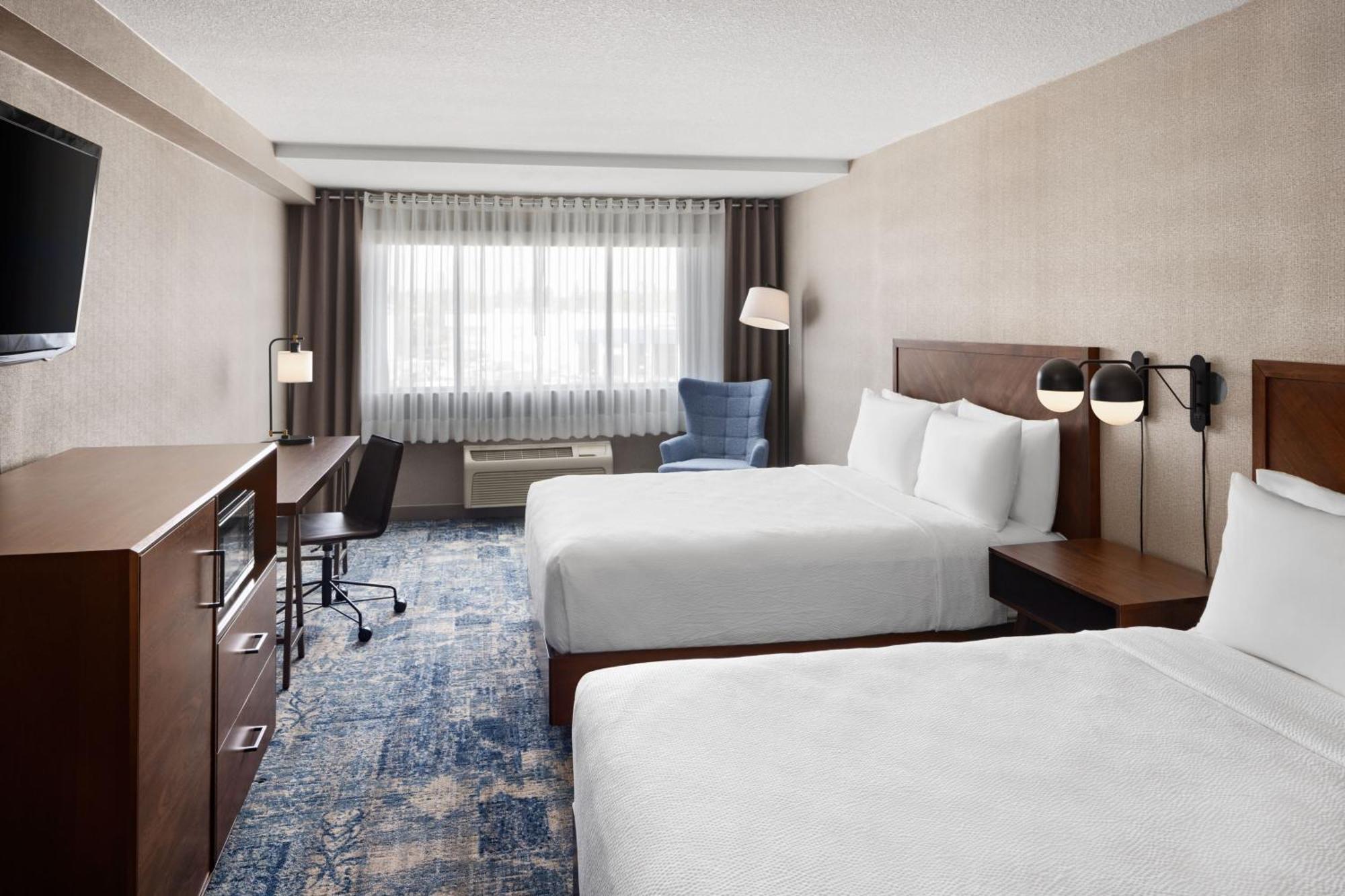 Four Points By Sheraton Edmonton South Εξωτερικό φωτογραφία