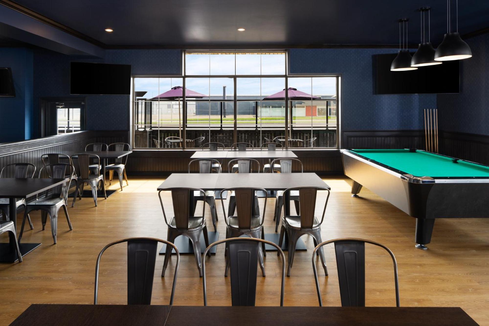 Four Points By Sheraton Edmonton South Εξωτερικό φωτογραφία