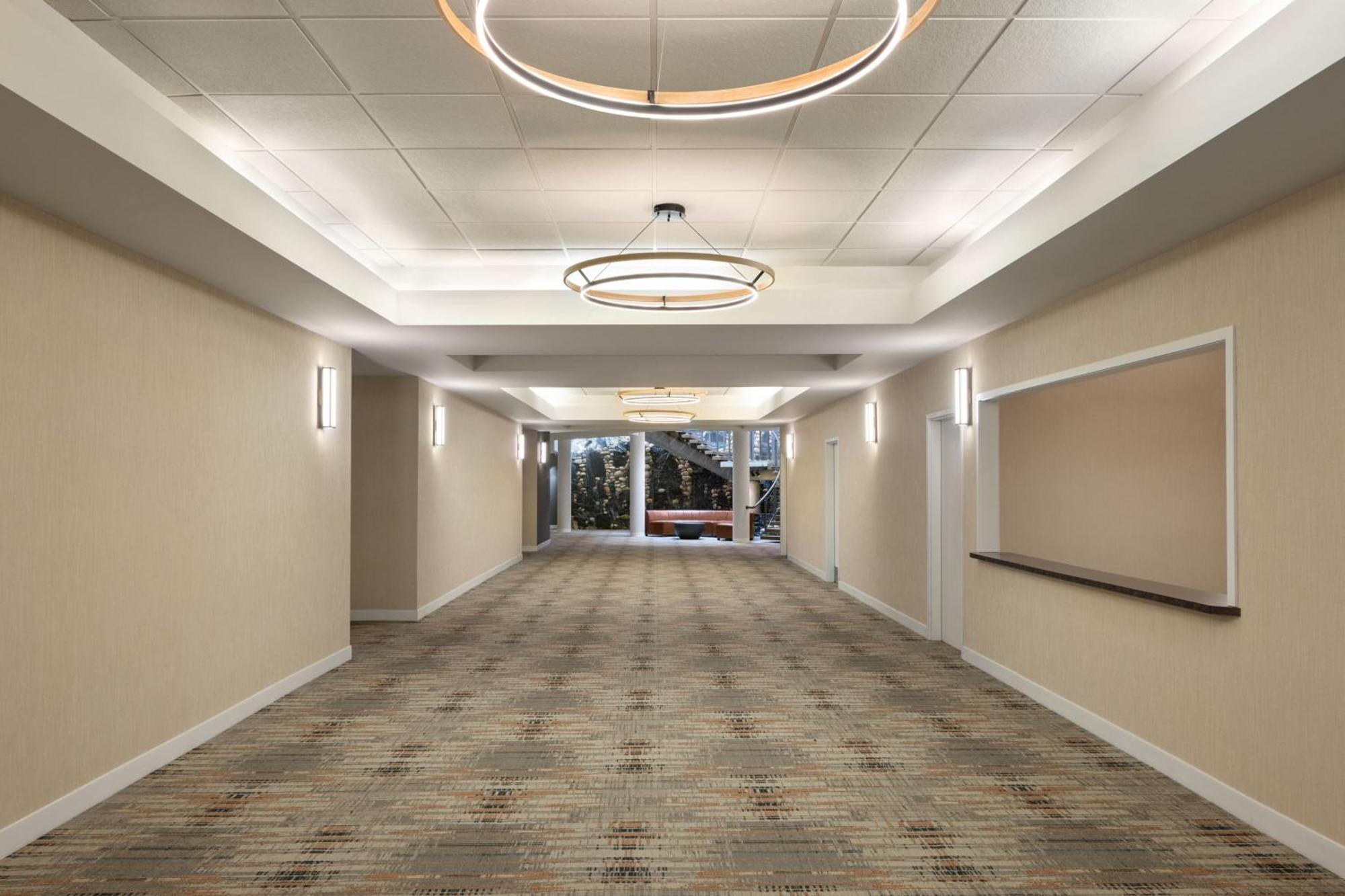 Four Points By Sheraton Edmonton South Εξωτερικό φωτογραφία