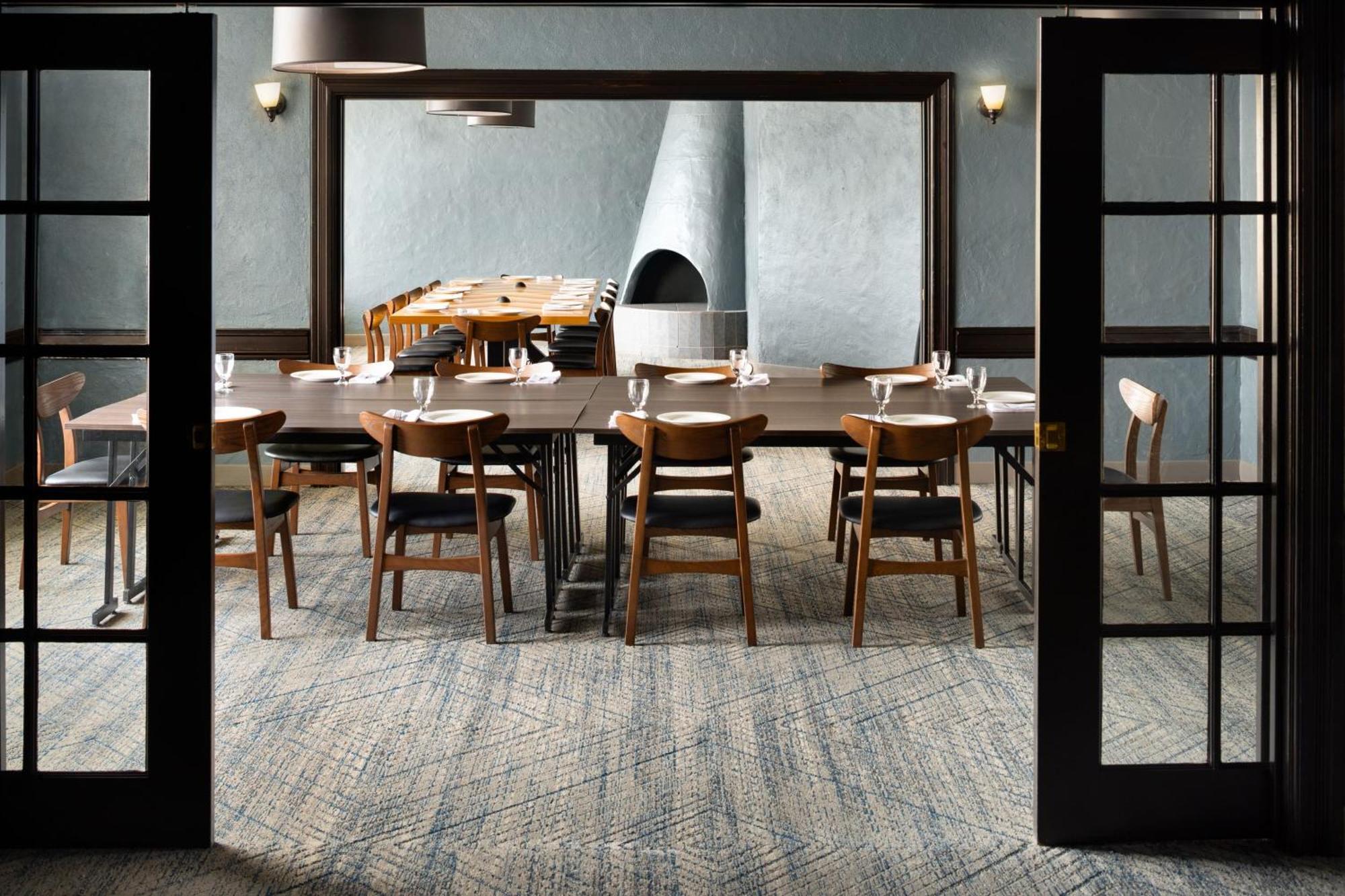 Four Points By Sheraton Edmonton South Εξωτερικό φωτογραφία