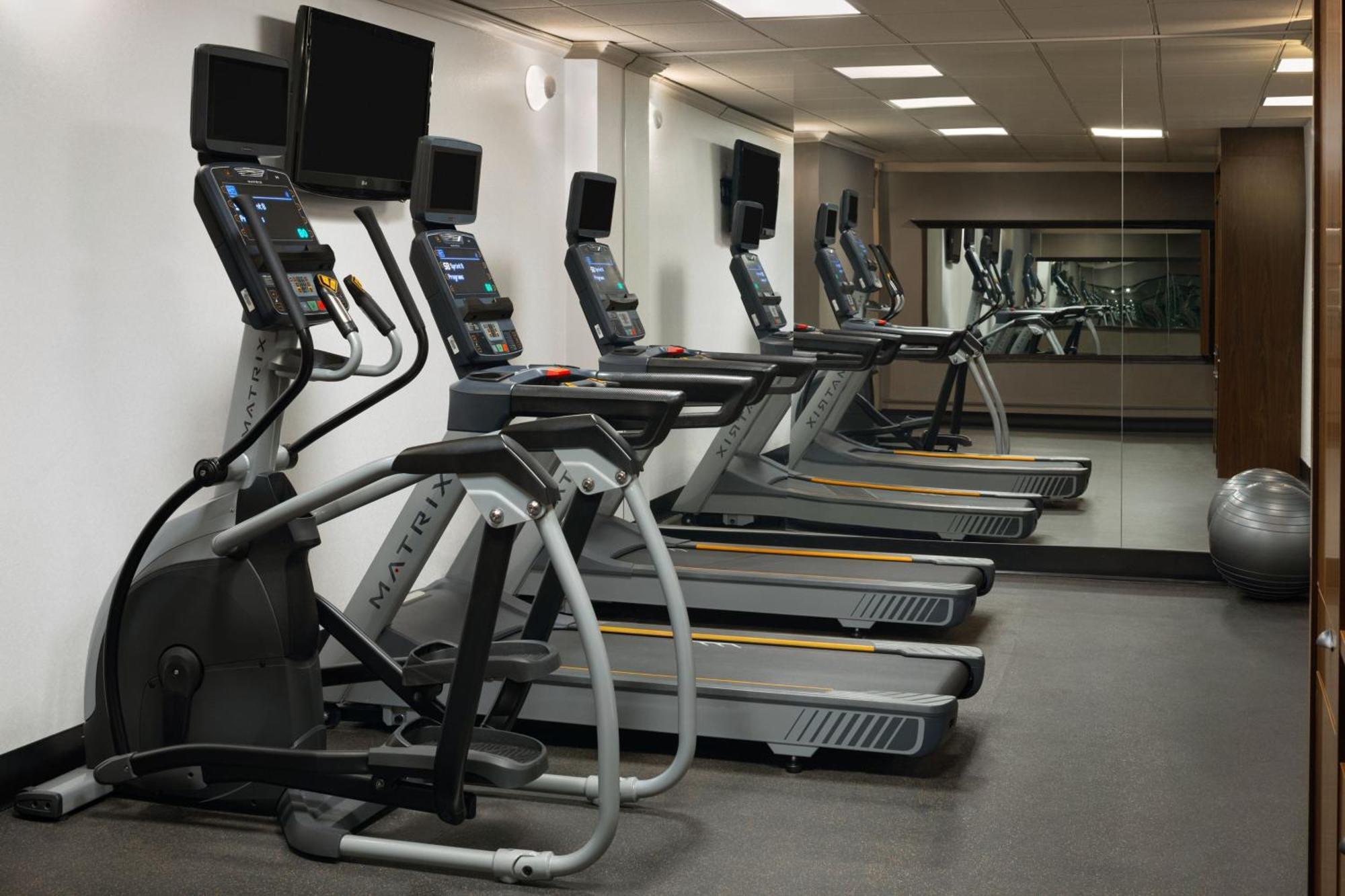 Four Points By Sheraton Edmonton South Εξωτερικό φωτογραφία
